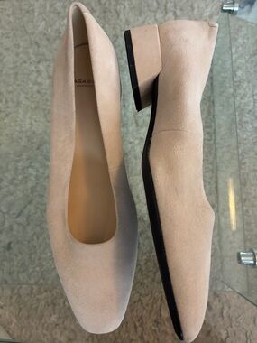 Vagabond Suede Block Heel Pumps - Beige